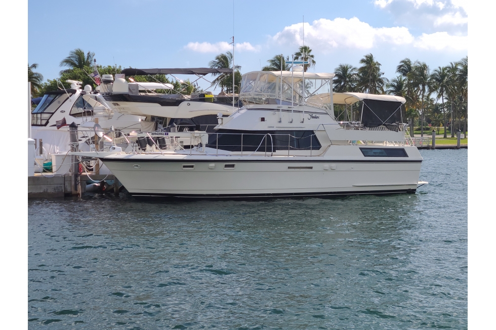 1988 Hatteras 40' Double Cabin Motor Yacht