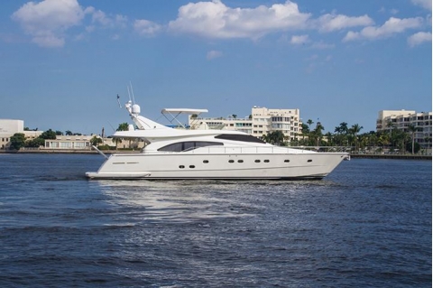 2000 Ferretti Yachts 680 Flybridge Motor Yacht