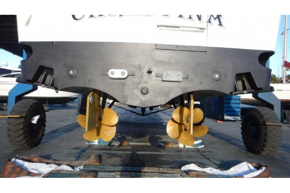 2004 Riviera 58' Enclosed Bridge
