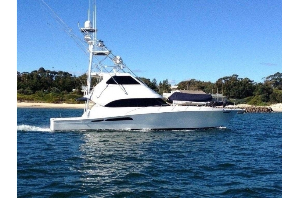 2004 Riviera 58' Enclosed Bridge 2004 Riviera 58' Enclosed Bridge