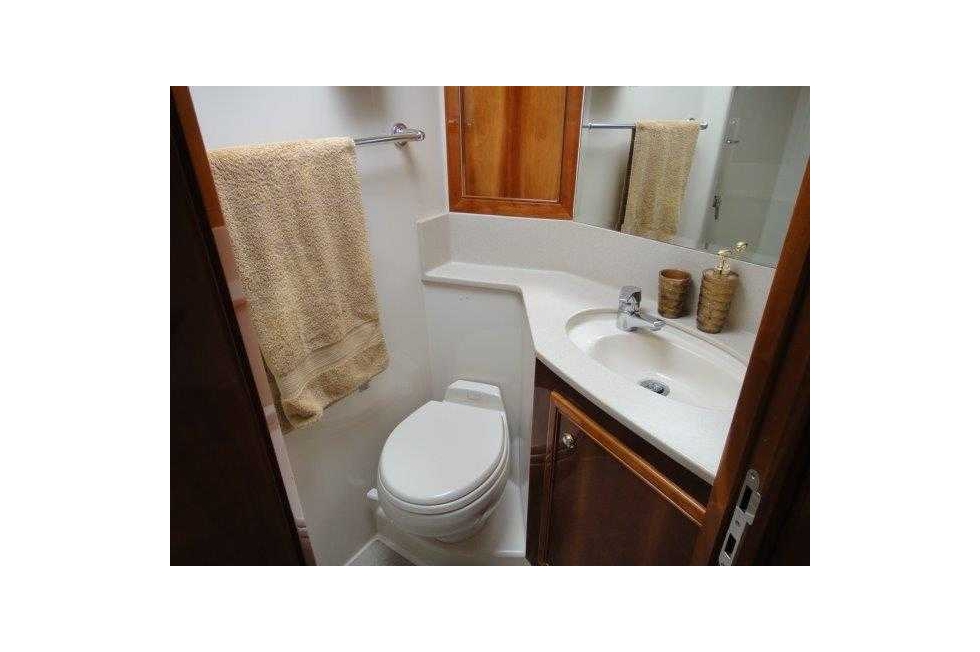 2004 Riviera 58' Enclosed Bridge
