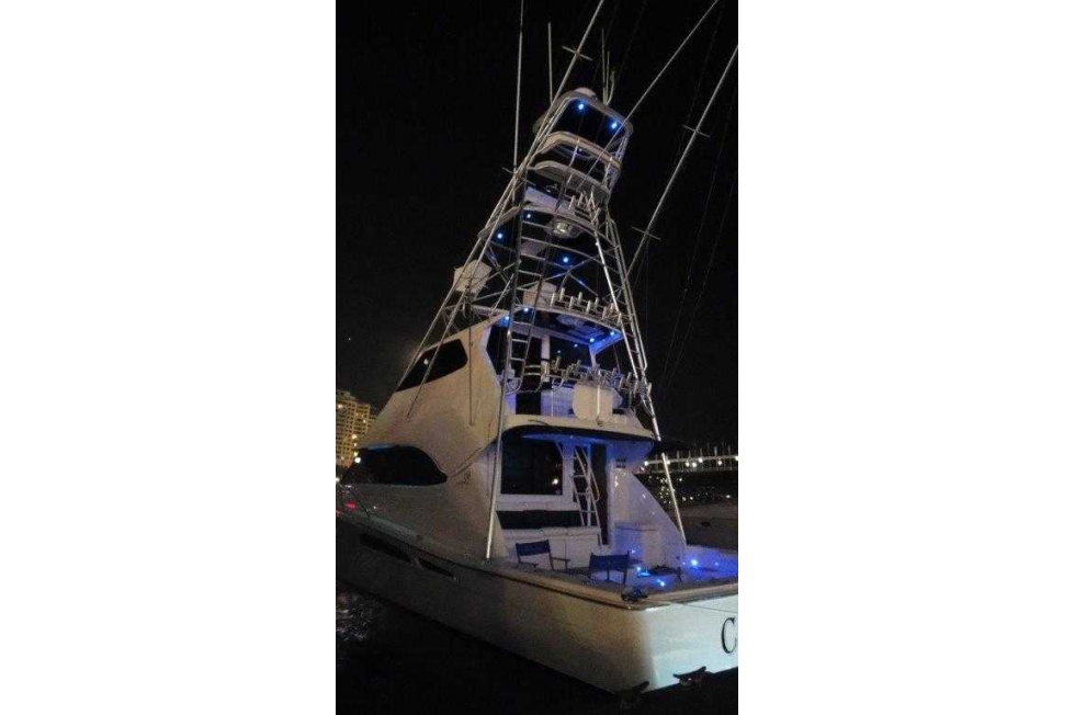 2004 Riviera 58' Enclosed Bridge 2004 Riviera 58' Enclosed Bridge