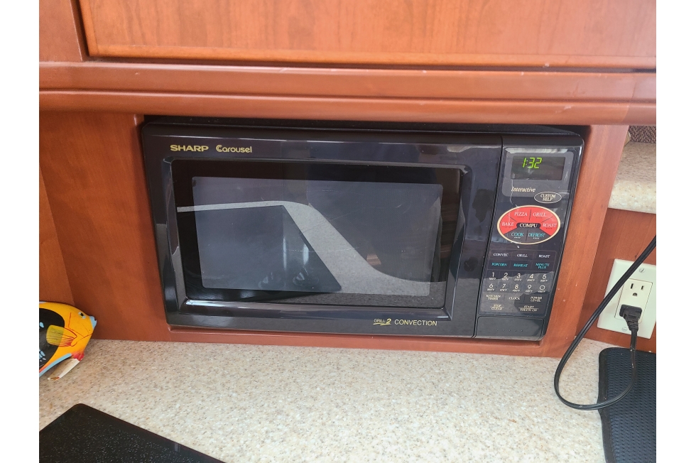 2005 Silverton 380 Sport Bridge